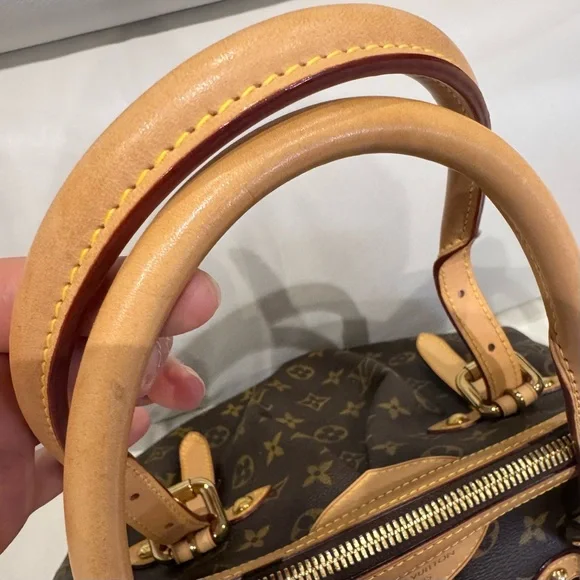 [Authentic] Louis Vuitton Monogram Tivoli GM - Picture 7 of 16